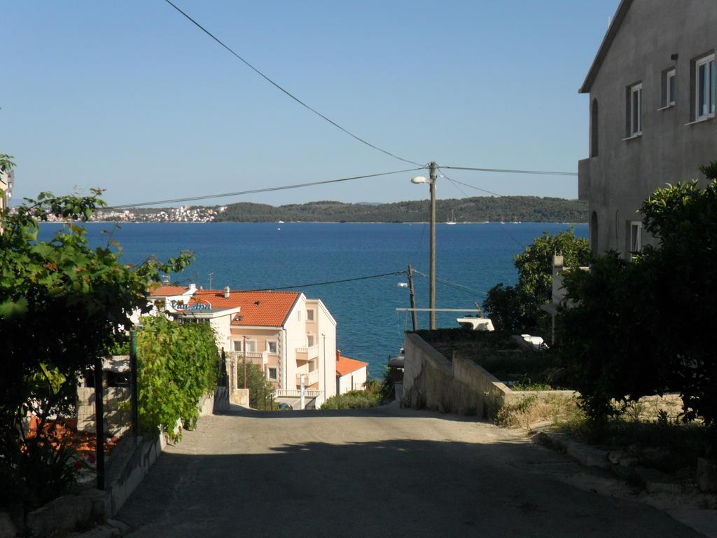 Apartments Valjan Trogir Eksteriør billede